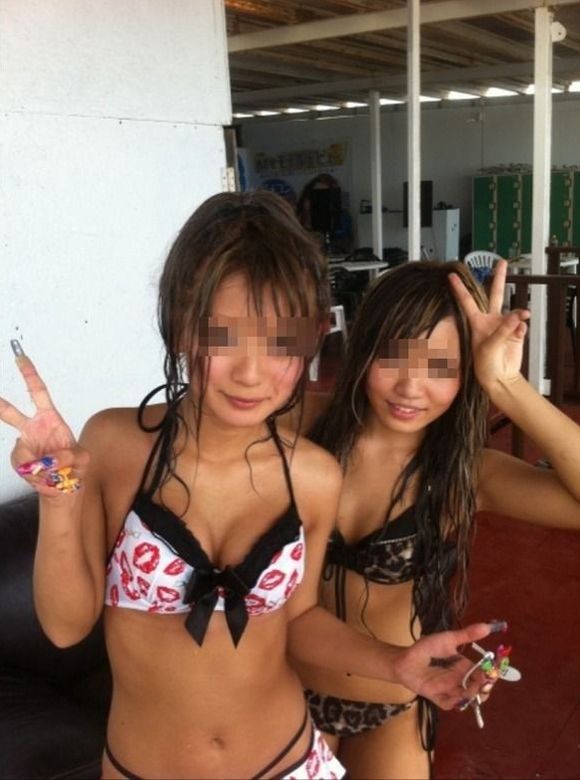 【水着ギャルエロ画像】ビッチな水着ギャルのドスケベボディがぐぅシコ…是非セフレになりたいおねーさんｗｗｗｗｗ